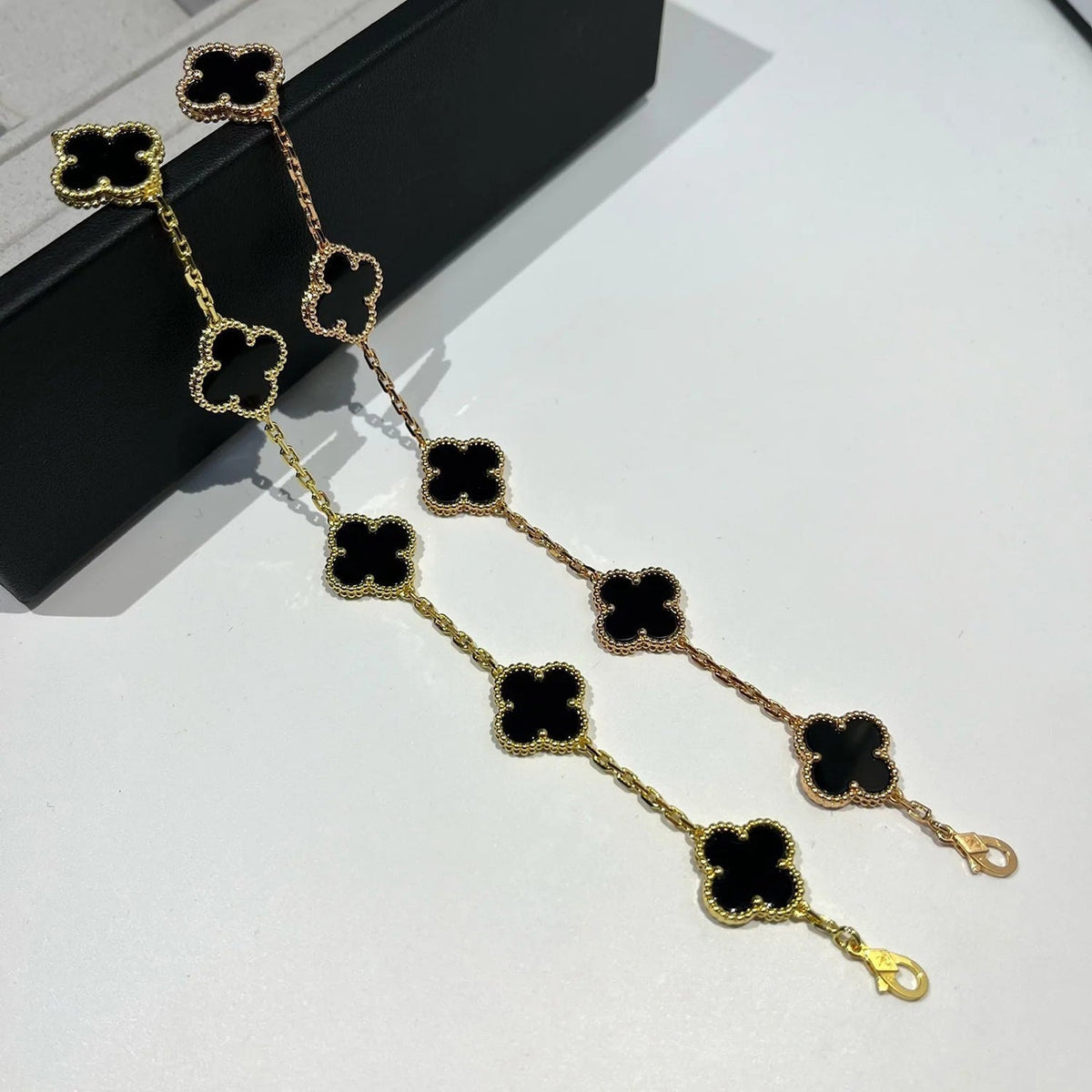 [⭐JeweliWhal] CLOVER 5 MOTIF ONYXS BRACELET COLLECTION