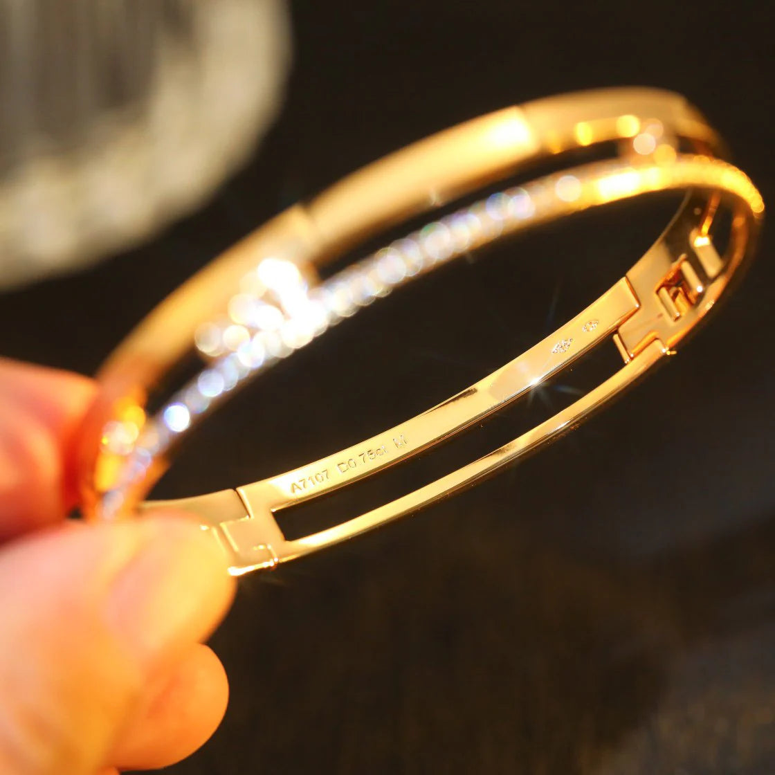 [⭐JeweliWhal]Move Romane Diamond Bangle Bracelet