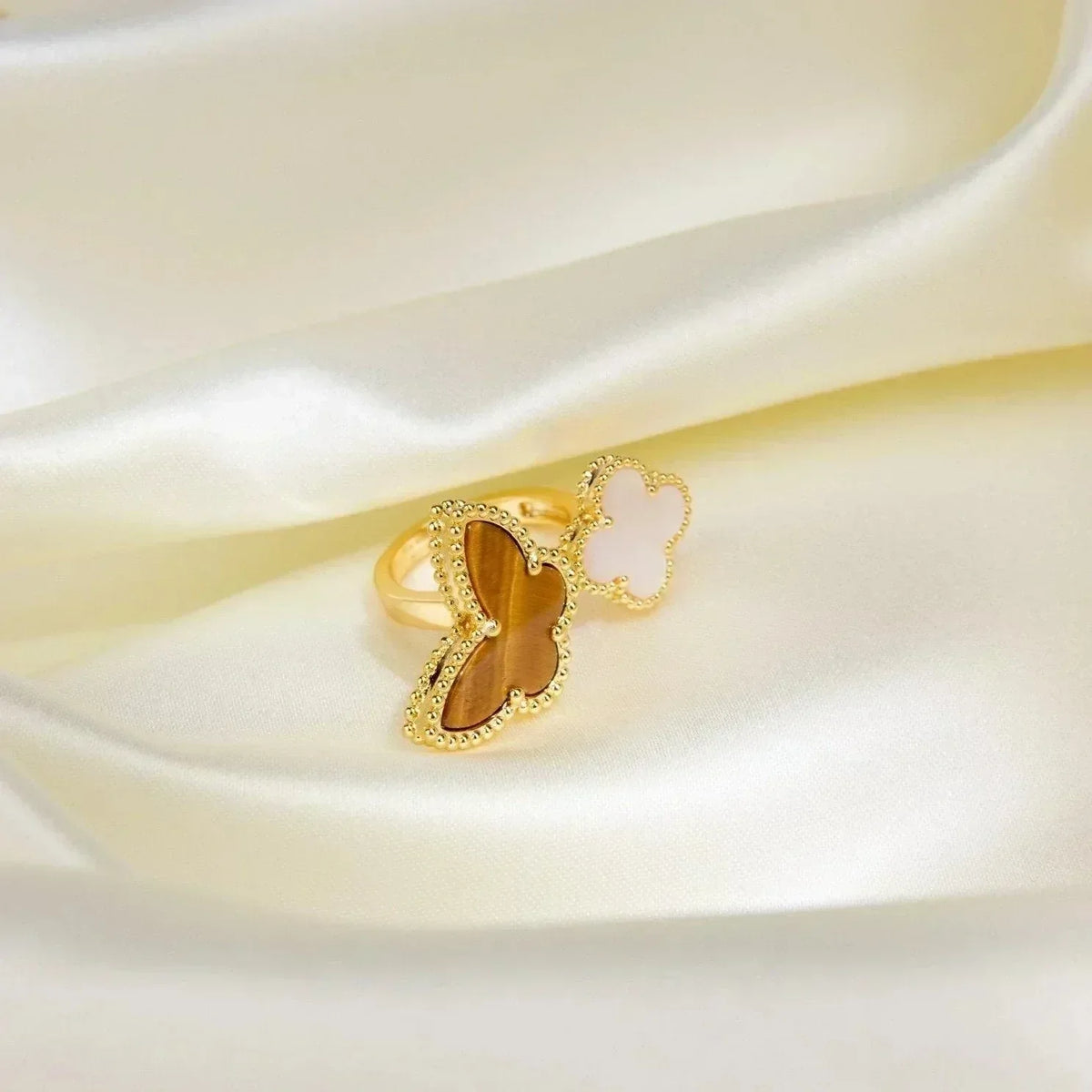 [⭐JeweliWhal]LUCKY BETWEEN THE FINGER RING