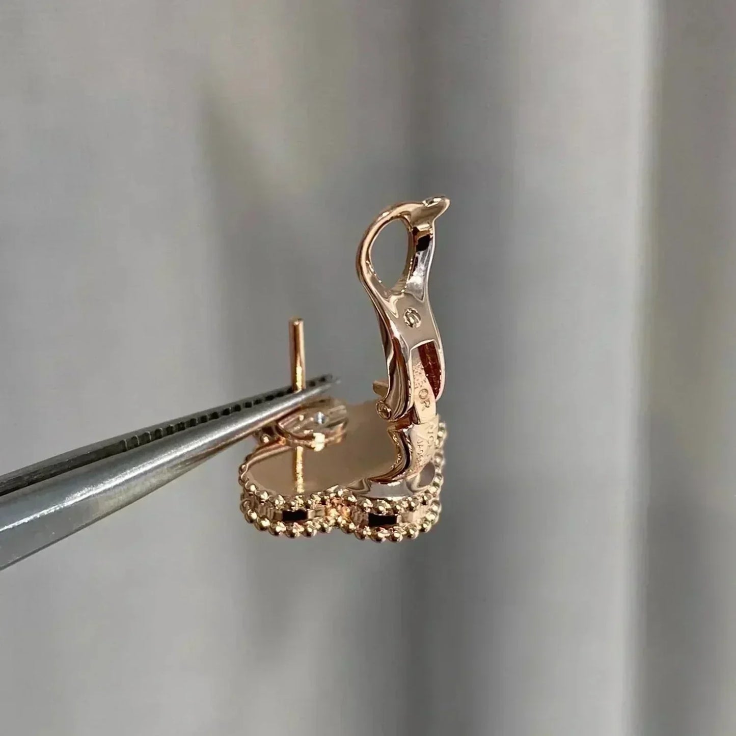 [⭐JeweliWhal]CLOVER MEDIUM 1 MOTIFS  PINK MOP DIAMOND EARRINGS