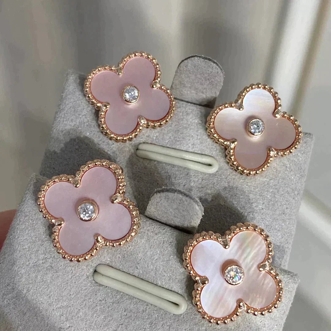 [⭐JeweliWhal]CLOVER MEDIUM 1 MOTIFS  PINK MOP DIAMOND EARRINGS