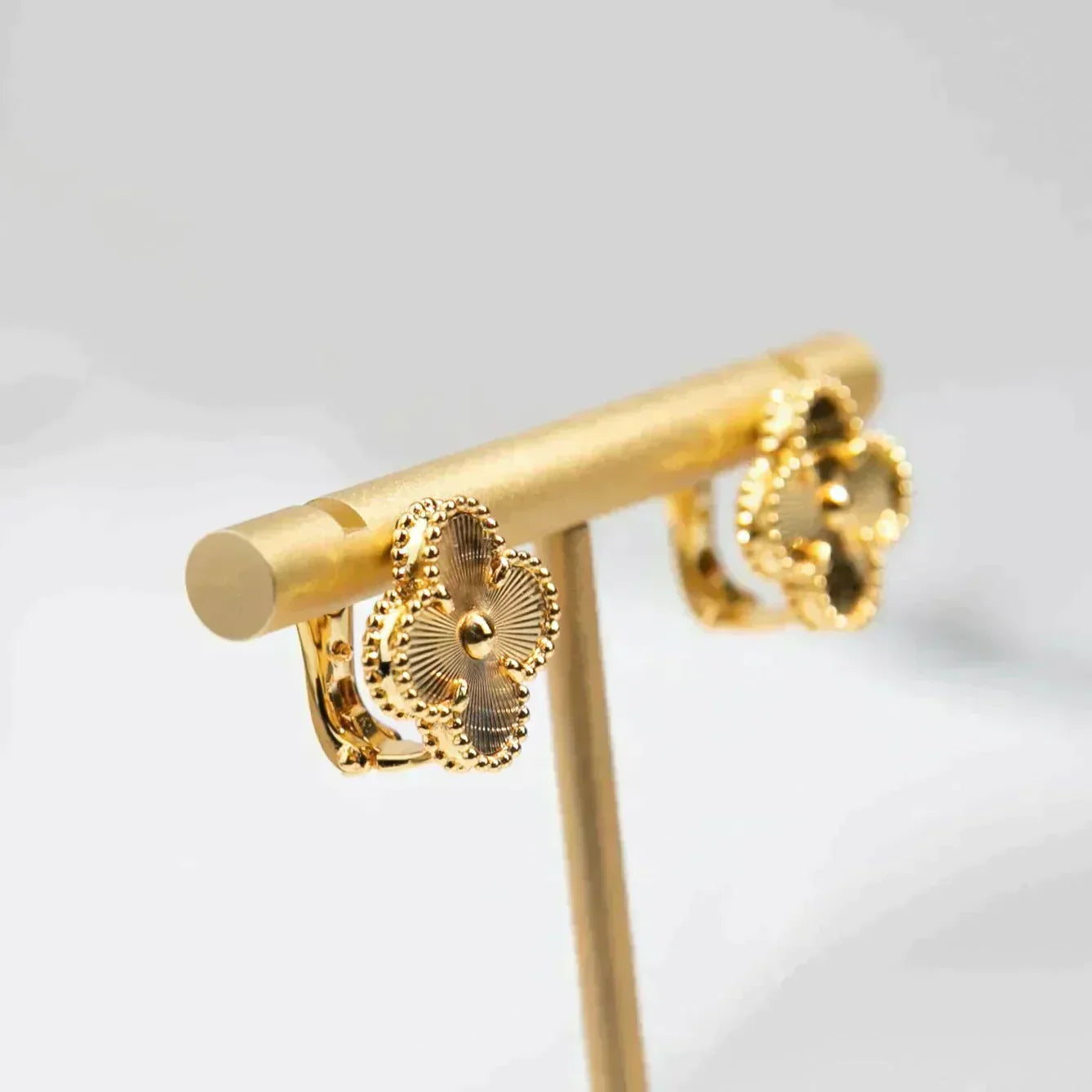 [⭐JeweliWhal]CLOVER MEDIUM 1 MOTIFS LASER EARRINGS