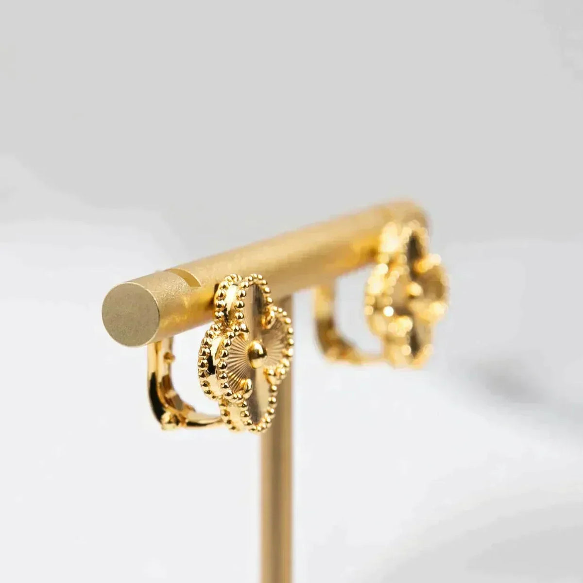 [⭐JeweliWhal]CLOVER MEDIUM 1 MOTIFS LASER EARRINGS