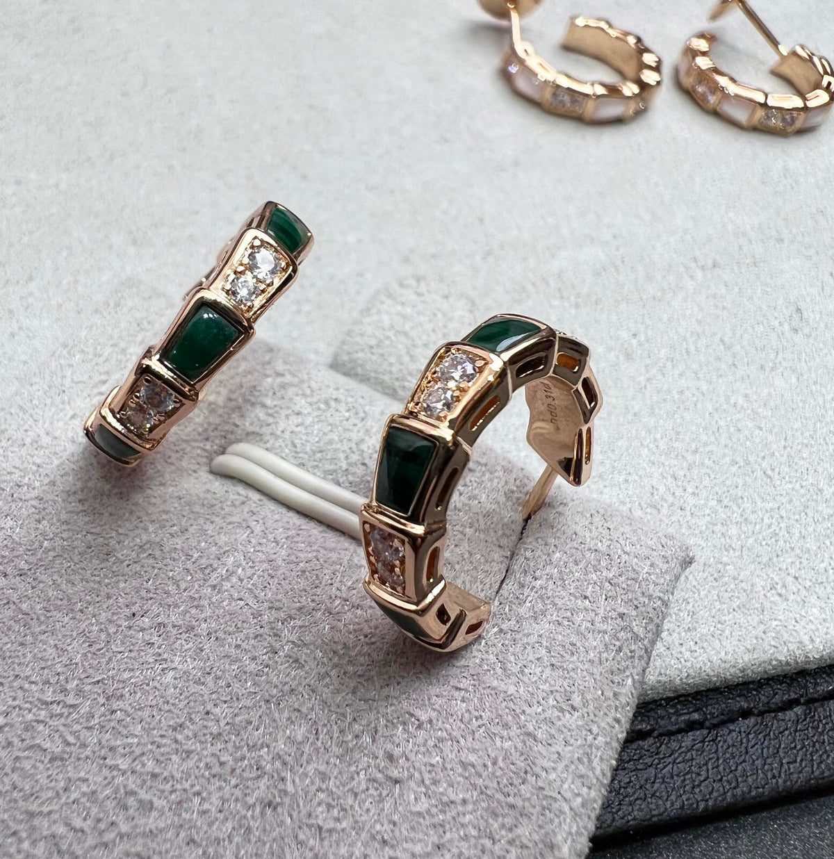[⭐JeweliWhal]SERPENTI MALACHITE PINK GOLD EARRINGS