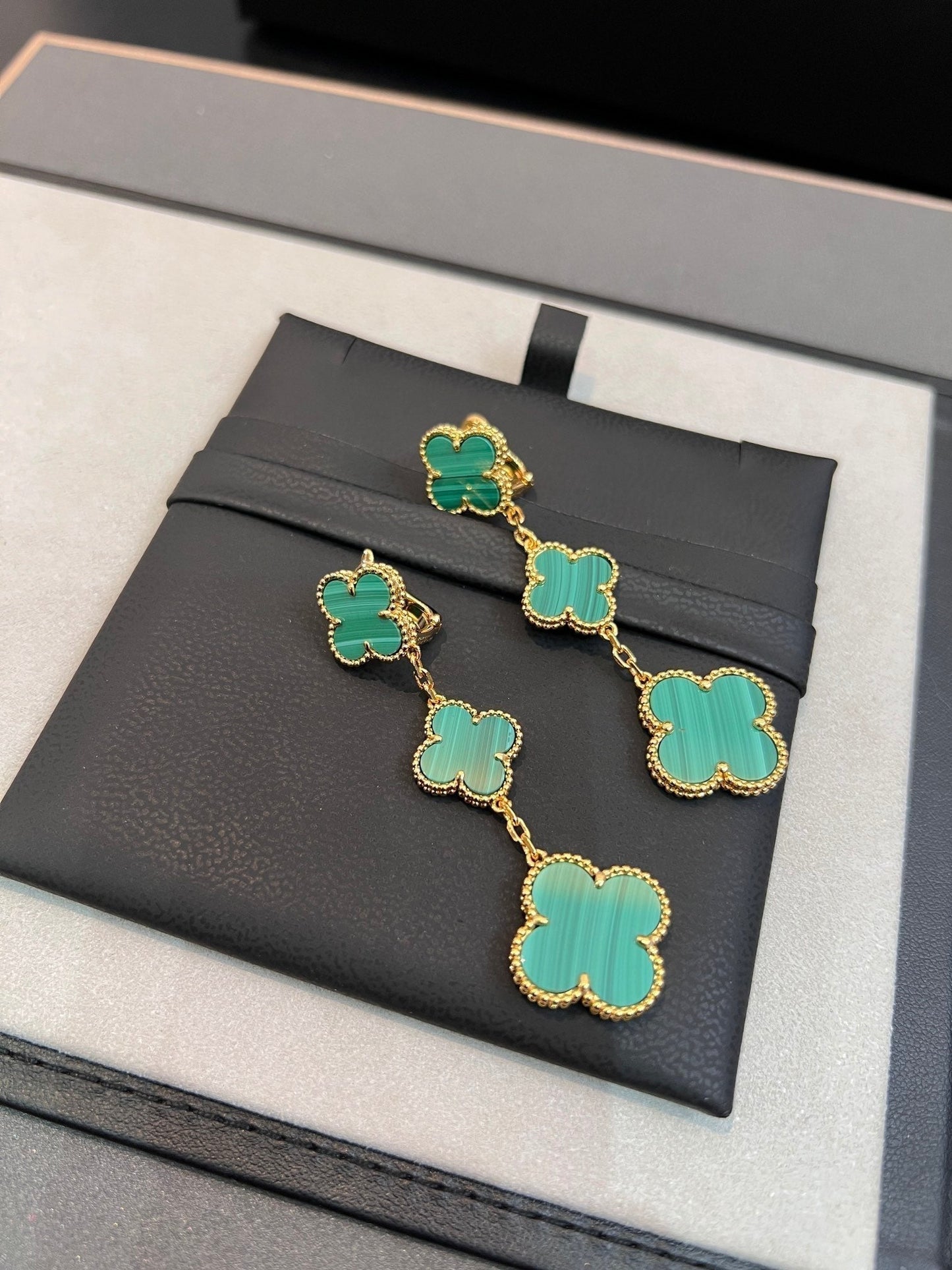 [⭐JeweliWhal]CLOVER MALACHITE 3 MOTIFS GOLD