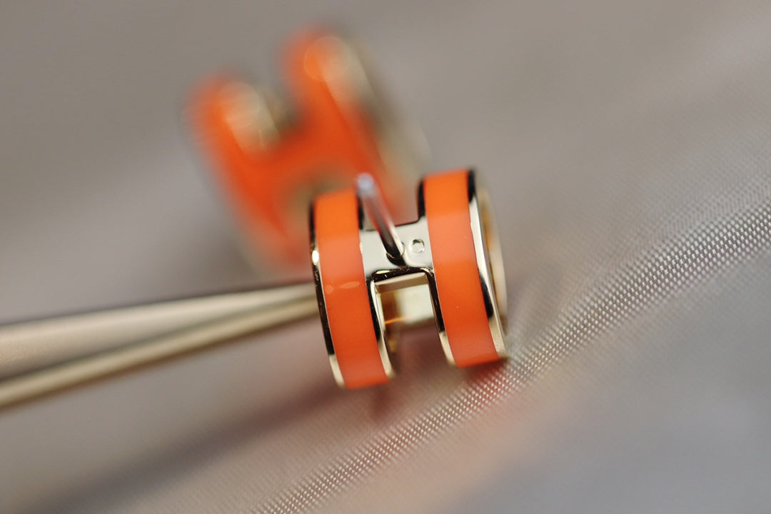 [⭐JeweliWhal]MINI POP H EARRINGS ORANGE