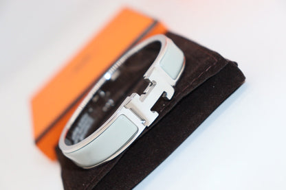 [⭐JeweliWhal]H LIGHT BLUE BRACELET