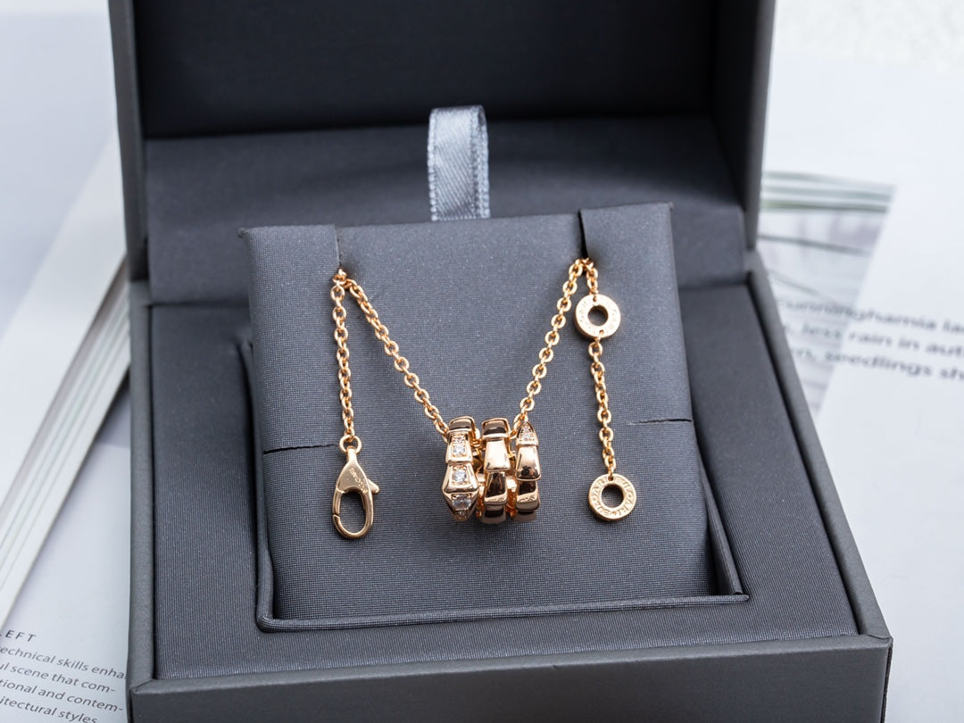 [⭐JeweliWhal]SERPENTI PINK GOLD NECKLACE DIAMOND