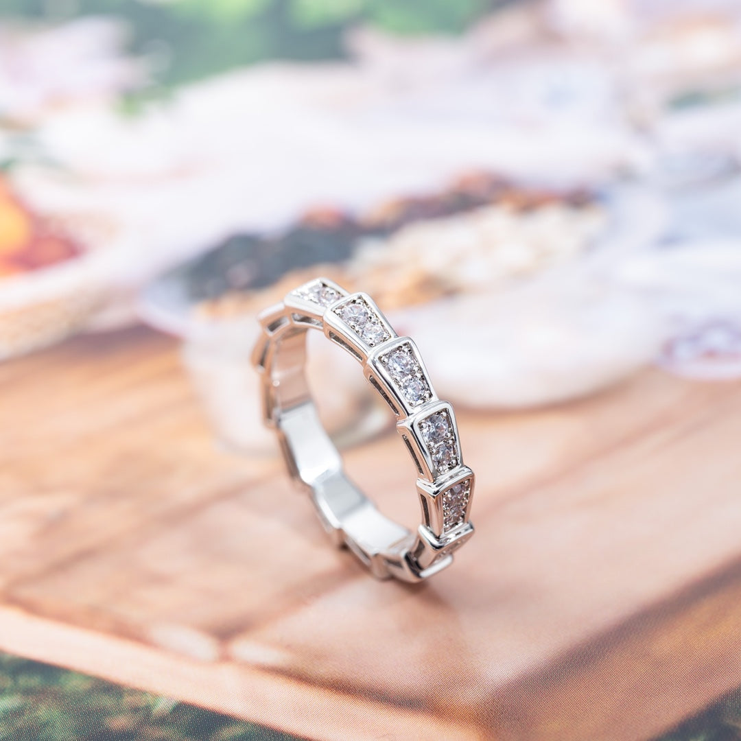 [⭐JeweliWhal]SERPENTI RING SILVER DIAMOND PAVED 3MM