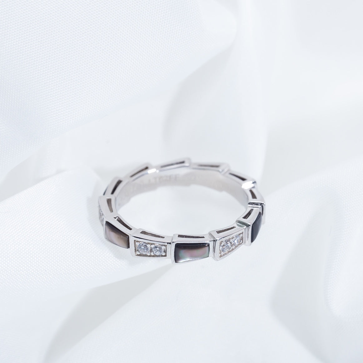 [⭐JeweliWhal]SERPENTI RING SILVER  DIAMOND BLACK MOP 3MM