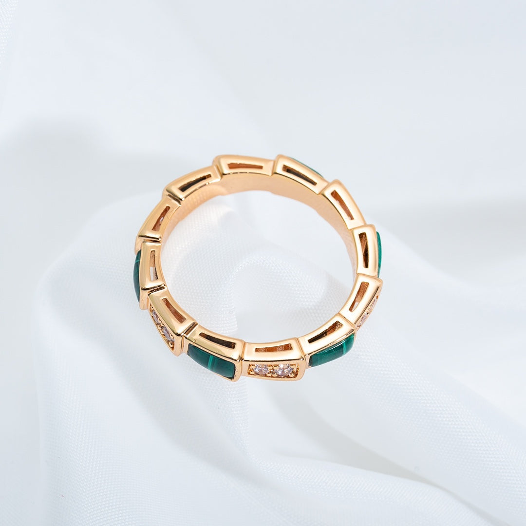 [⭐JeweliWhal]SERPENTI RING PINK GOLD MALACHITE DIAMOND 3MM