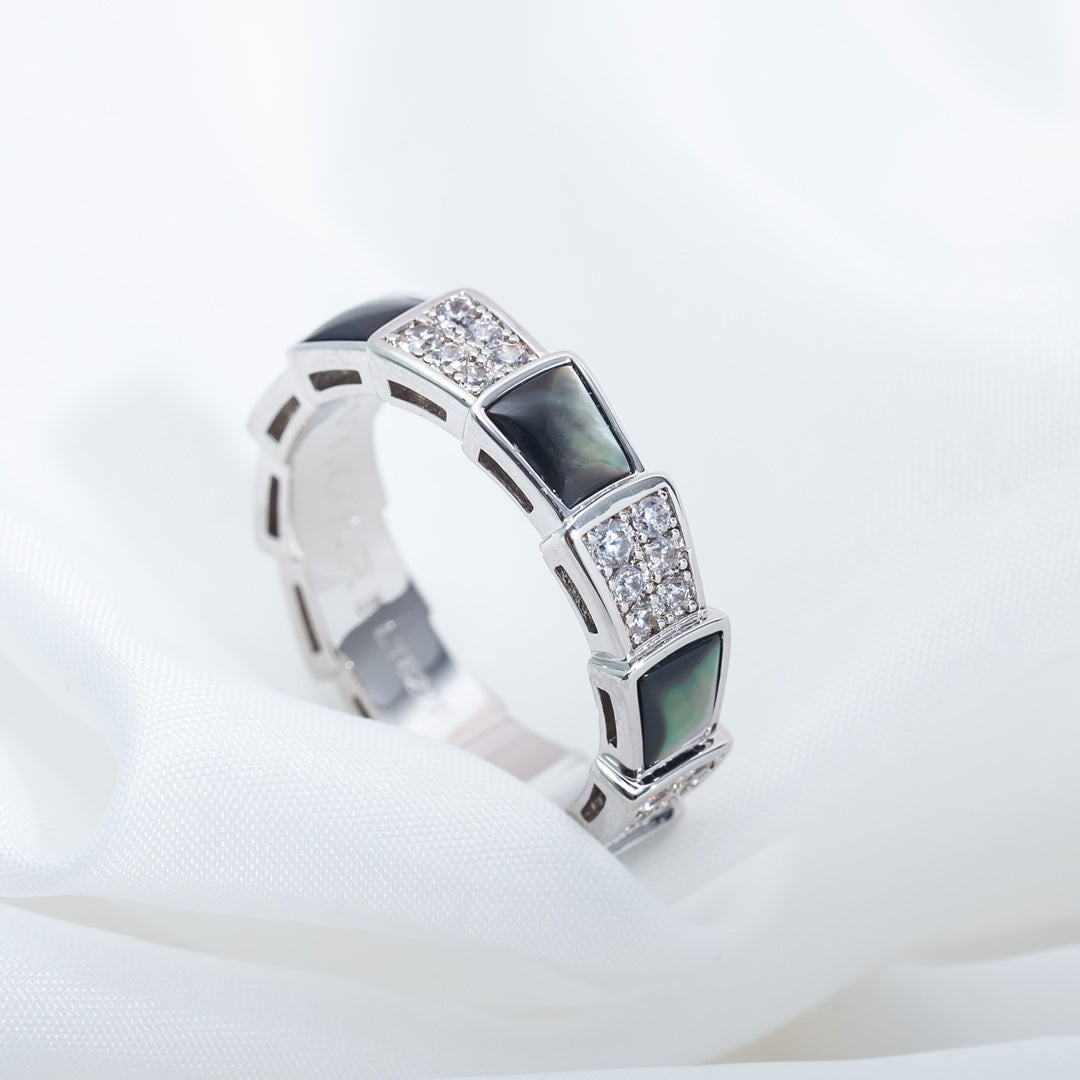 [⭐JeweliWhal]SERPENTI RING SILVER DIAMOND BLACK MOP 4MM