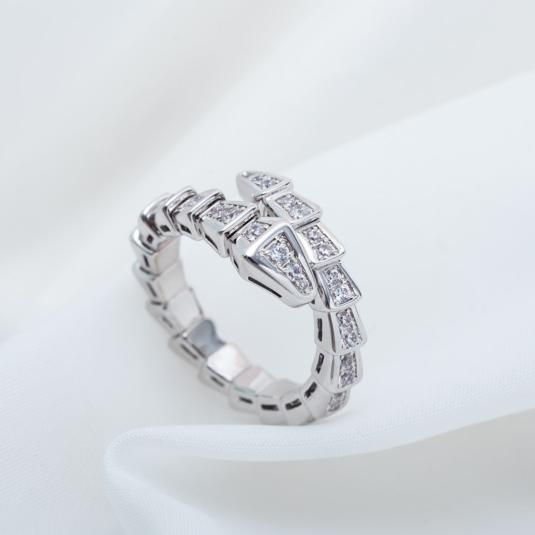 [⭐JeweliWhal]SERPENTI RING SILVER DIAMOND PAVED 4MM