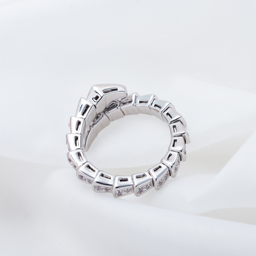 [⭐JeweliWhal]SERPENTI RING SILVER DIAMOND PAVED 4MM