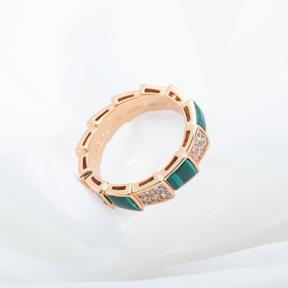 [⭐JeweliWhal]SERPENTI RING PINK GOLD MALACHITE DIAMOND PAVED 4MM
