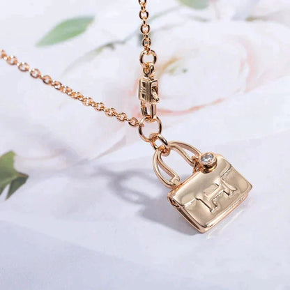 [⭐JeweliWhal]AMULETTE PEDANT ROSE GOLD NECKLACE