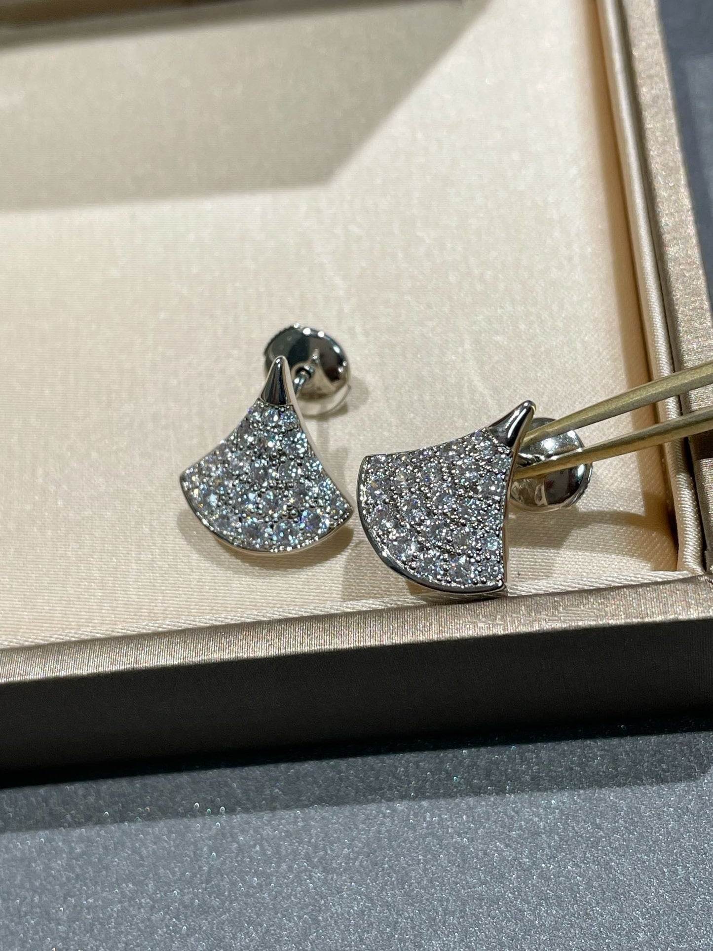 [⭐JeweliWhal]DREAM STUD EARRINGS DIAMOND