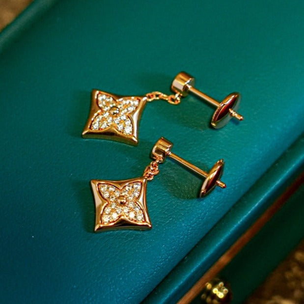 [⭐JeweliWhal]STAR DIAMONDS EARRINGS GOLD