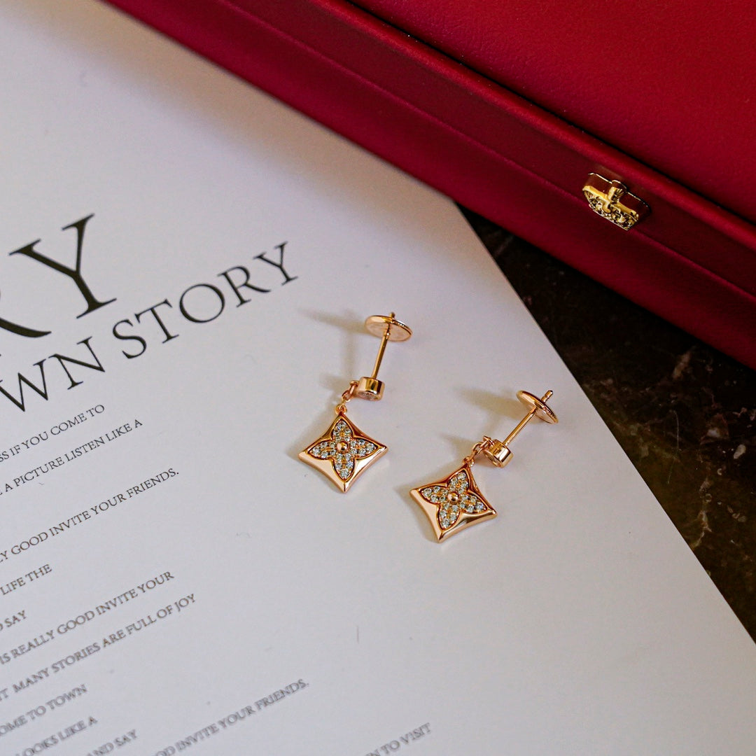 [⭐JeweliWhal]STAR DIAMONDS EARRINGS GOLD