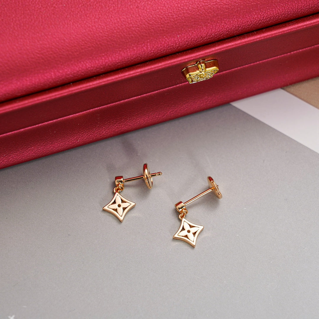 [⭐JeweliWhal]STAR EARRINGS GOLD
