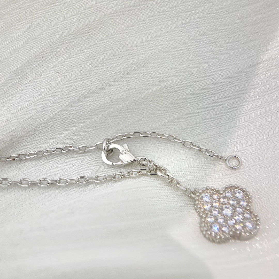 [⭐JeweliWhal]CLOVER 5 MOTIFS SILVER DIAMONDS NECKLACE