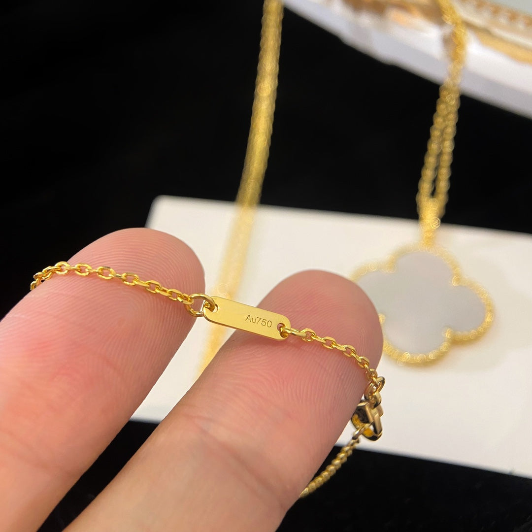 [⭐JeweliWhal]CLOVER 25MM MOP LARGE PENDANT NECKLACE