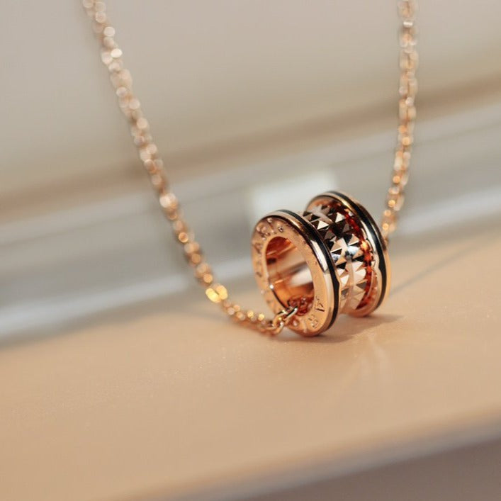 [⭐JeweliWhal]ZERO 1 ROCK PEDANT PINK GOLD BLACK NECKLACE
