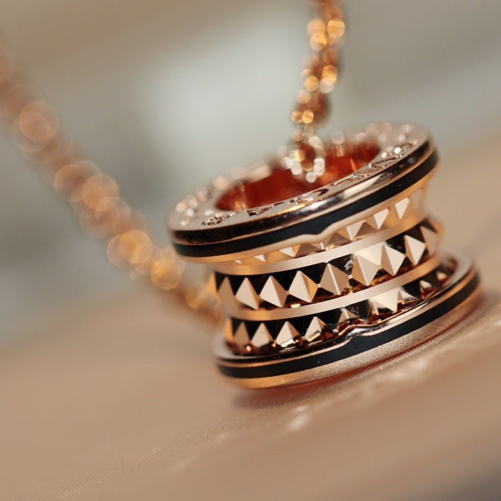 [⭐JeweliWhal]ZERO 1 ROCK PEDANT PINK GOLD BLACK NECKLACE