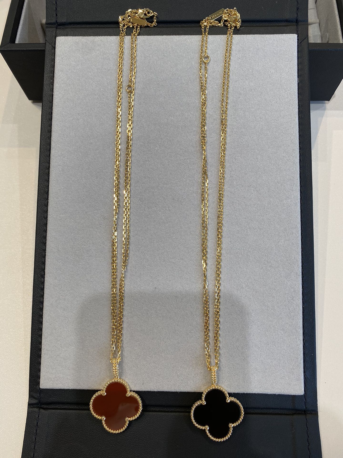 [⭐JeweliWhal]CLOVER 25MM NECKLACE GOLD CARNELIAN
