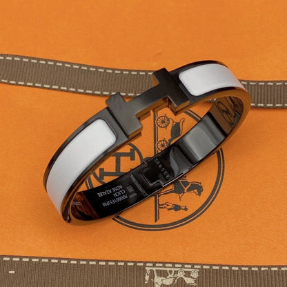 [⭐JeweliWhal]H BRACELET 12MM BLACK WHITE CERAMIC