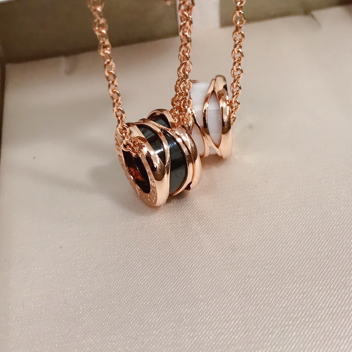 [⭐JeweliWhal]ZERO 1 FOUR BAND PINK GOLD CERAMIC
