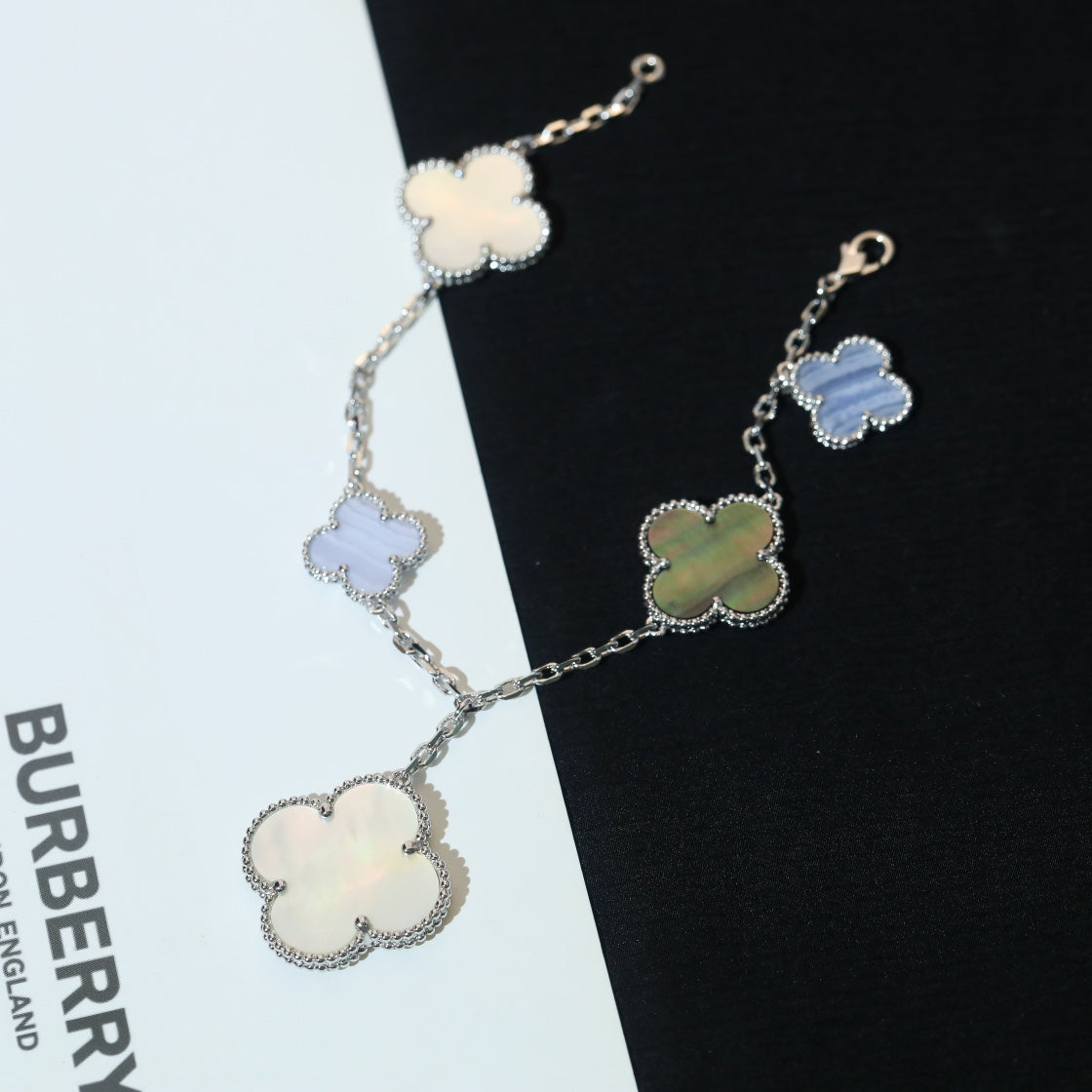 [⭐JeweliWhal]CLOVER BRACELET 5 MOTIFS MOP CHALCEDONY SILVER