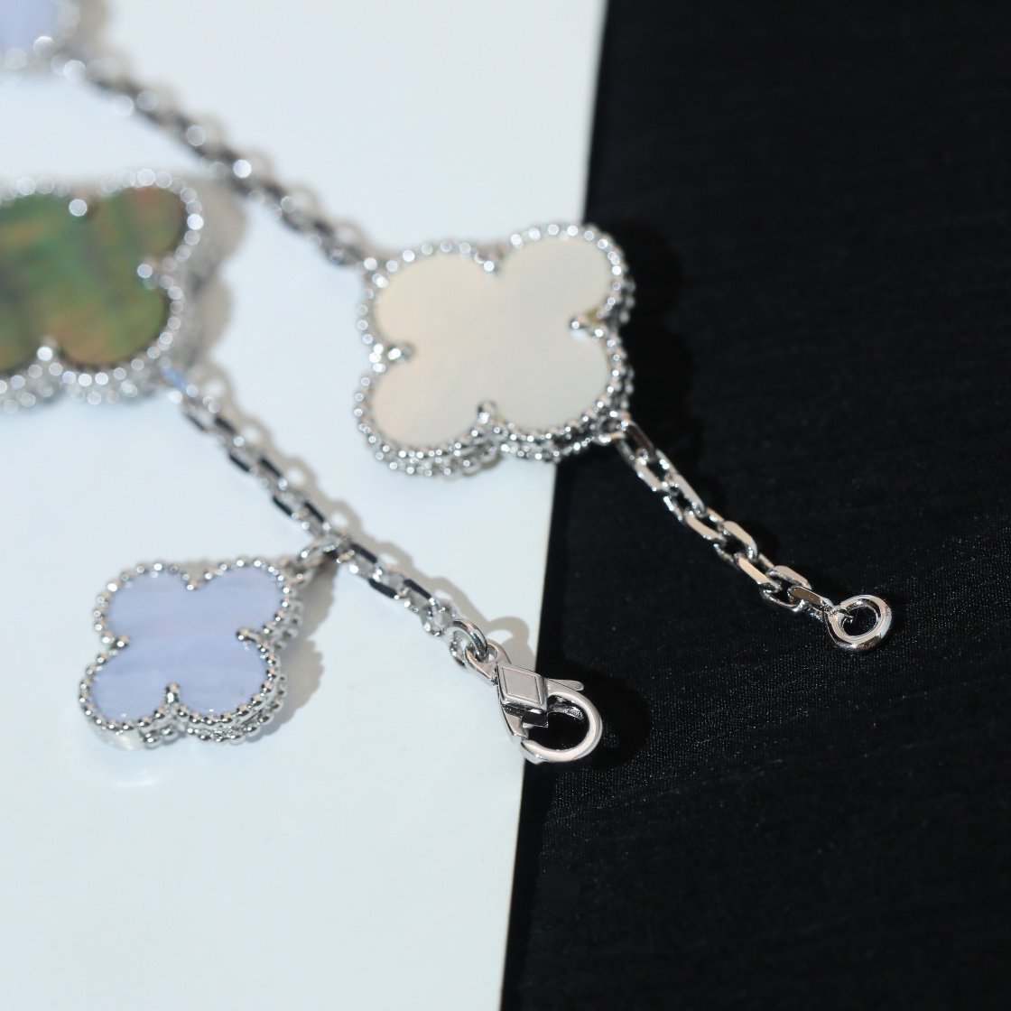 [⭐JeweliWhal]CLOVER BRACELET 5 MOTIFS MOP CHALCEDONY SILVER