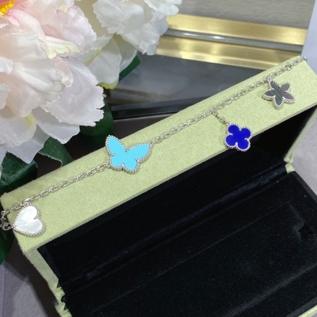 [⭐JeweliWhal]LUCKY SPRING SILVER BRACELET 4 MOTIF