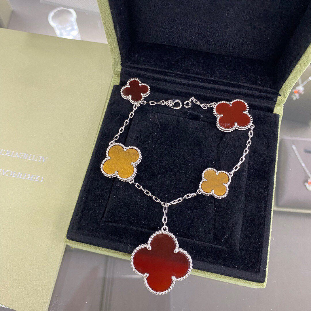 [⭐JeweliWhal]CLOVER 5 MOTIFS SIVLER CARNELIAN TIGER EYE BRACELET