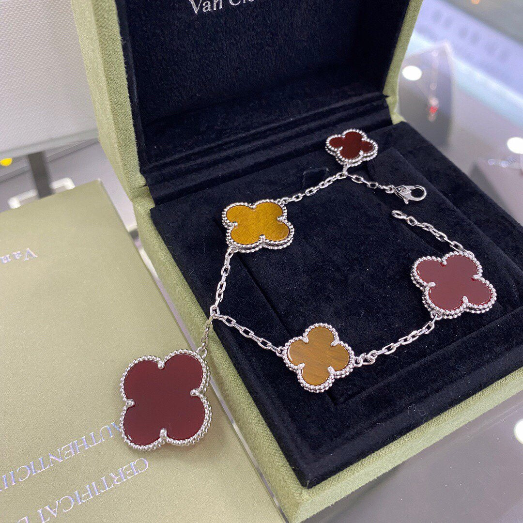[⭐JeweliWhal]CLOVER 5 MOTIFS SIVLER CARNELIAN TIGER EYE BRACELET