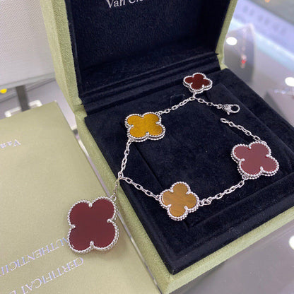 [⭐JeweliWhal]CLOVER 5 MOTIFS SIVLER CARNELIAN TIGER EYE BRACELET