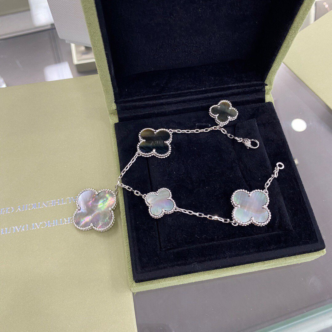 [⭐JeweliWhal]CLOVER 5 MOTIFS SIVLER DARK MOP BRACELET