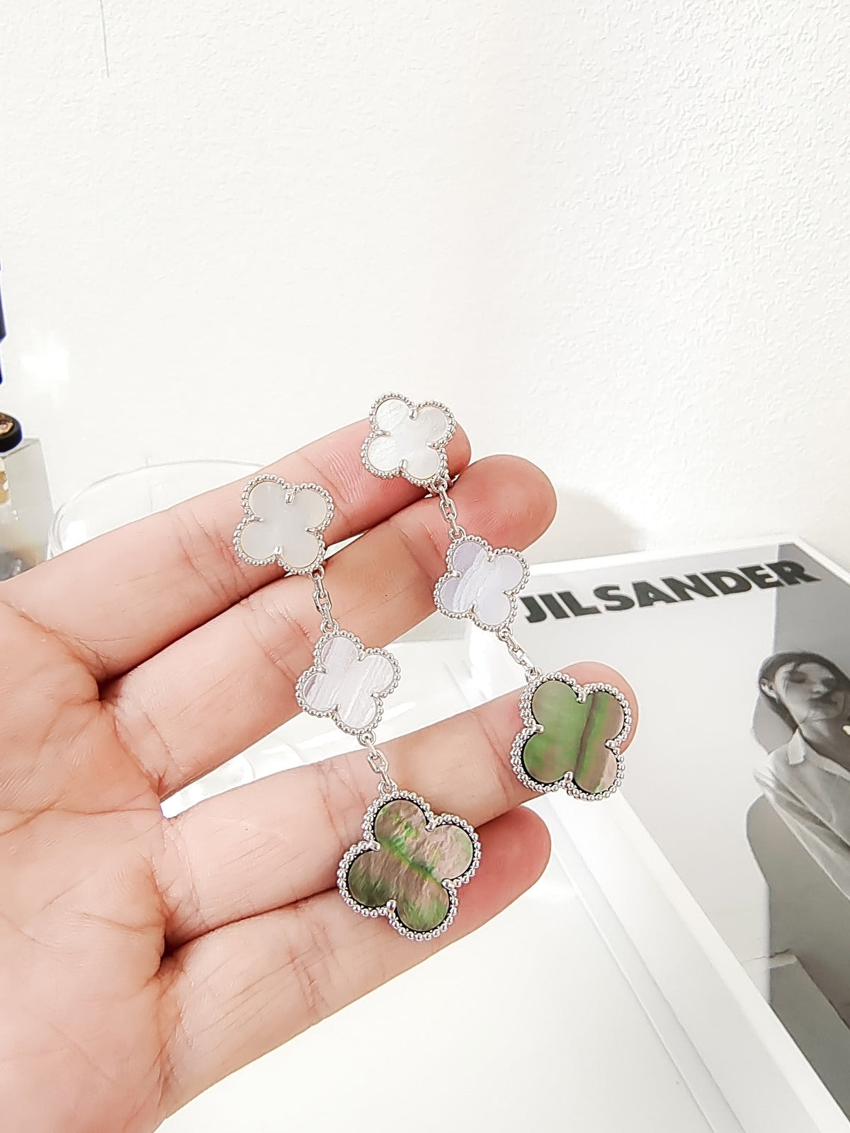 [⭐JeweliWhal]CLOVER 3 MOTIFS CHALCEDONY DARK MOP SILVER EARRINGS