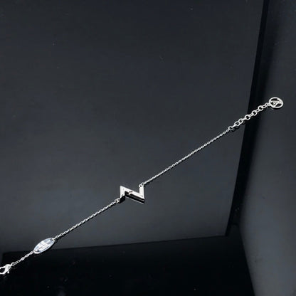 [⭐JeweliWhal]VOLT LV LOGO BRACELET