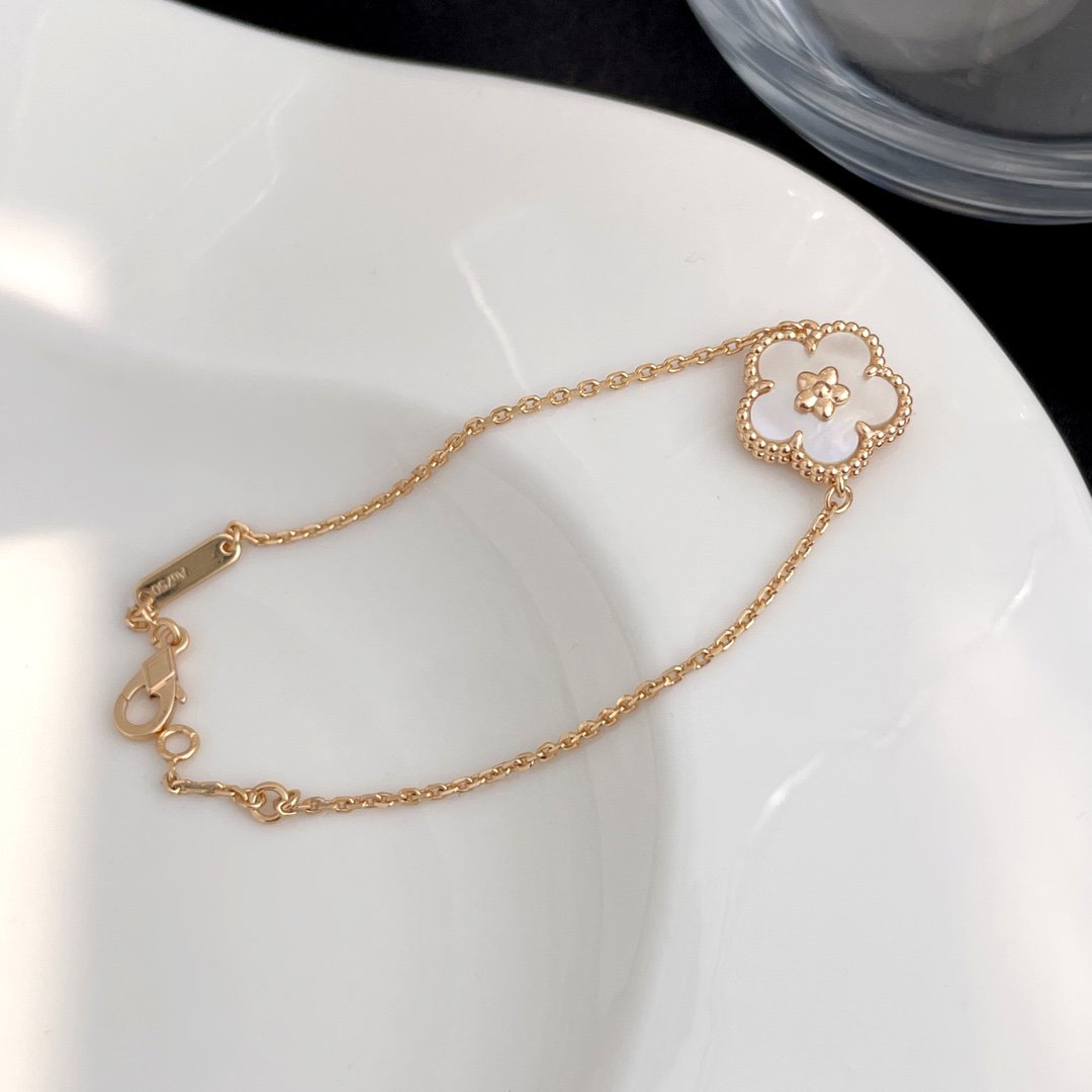 [⭐JeweliWhal]LUCKY SPRING ROSE GOLD MOP BRACELET