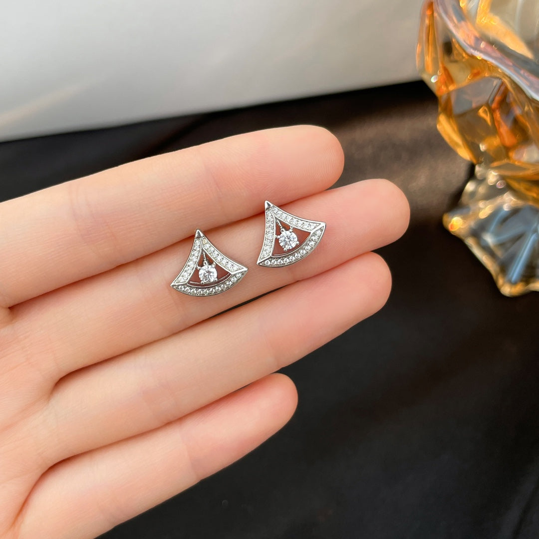 [⭐JeweliWhal]DREAM MINI DIAMOND STUD EARRINGS