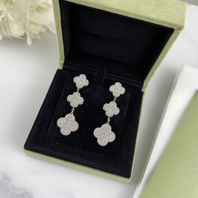 [⭐JeweliWhal]CLOVER 3 MOTIF DIAMOND SILVER DROP EARRINGS