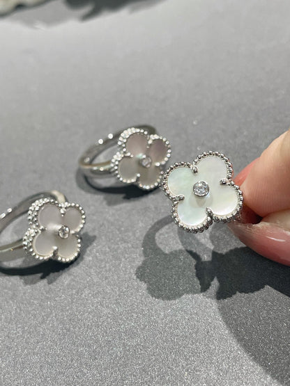 [⭐JeweliWhal]CLOVER SILVER MOP DIAMOND RING
