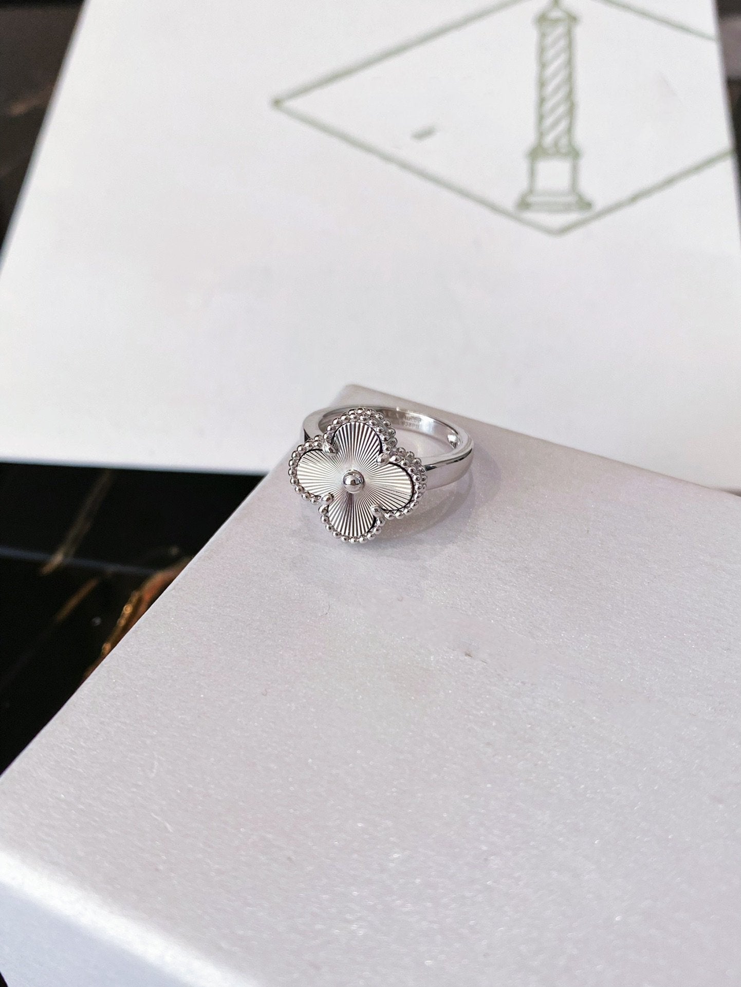 [⭐JeweliWhal]CLOVER SILVER RING