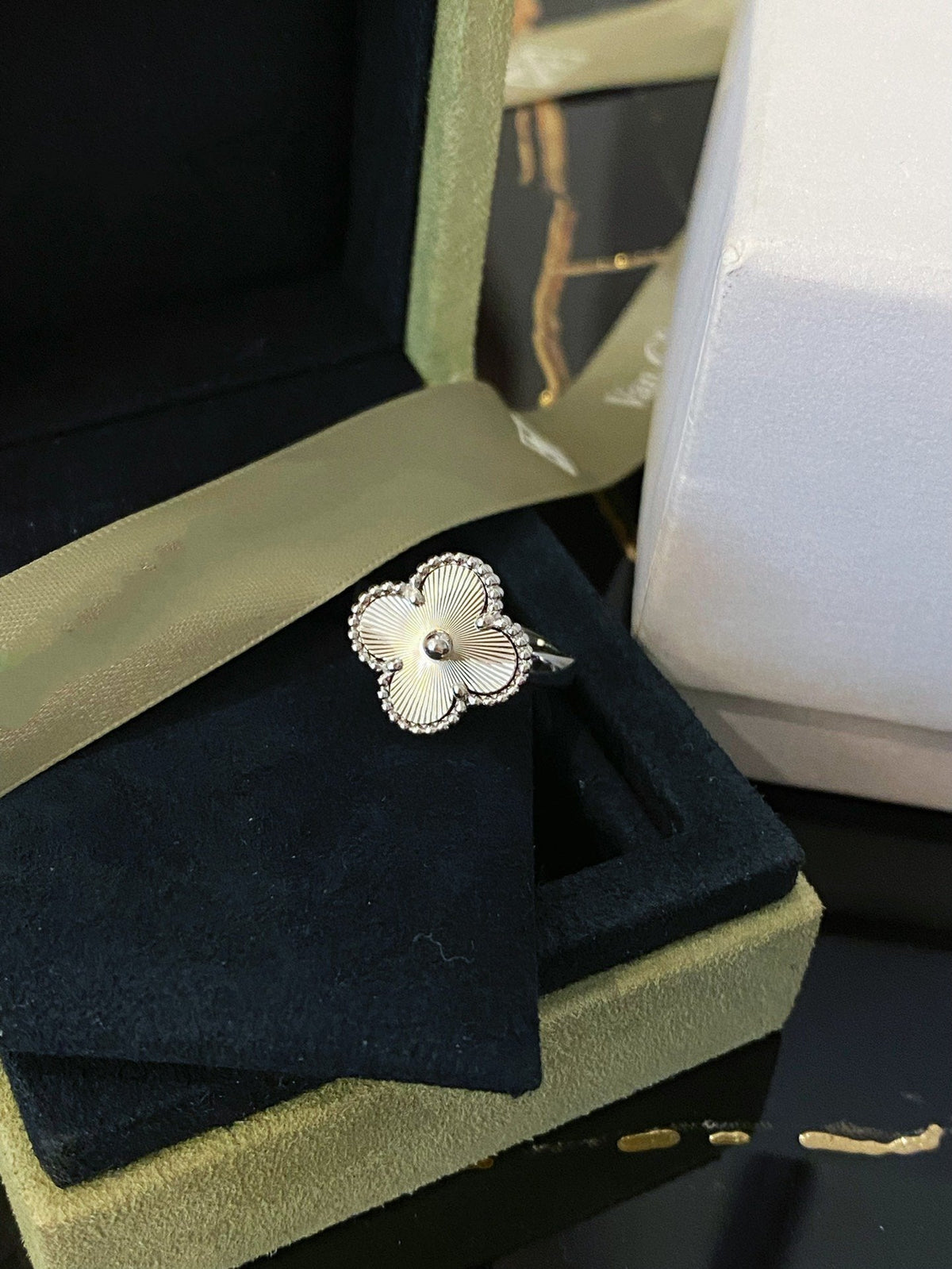 [⭐JeweliWhal]CLOVER SILVER RING