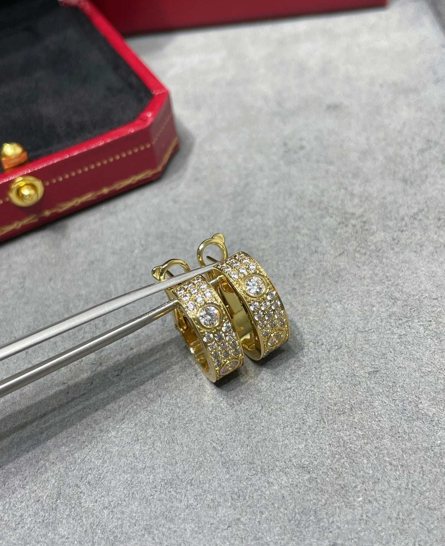 [⭐JeweliWhal]LOVE 5.5MM DIAMOND PAVED EARRINGS
