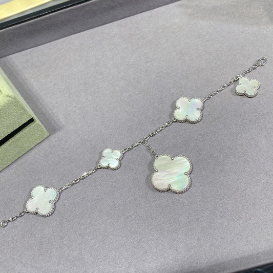 [⭐JeweliWhal]CLOVER 5 MOTIF WHITE MOP SILVER BRACELET