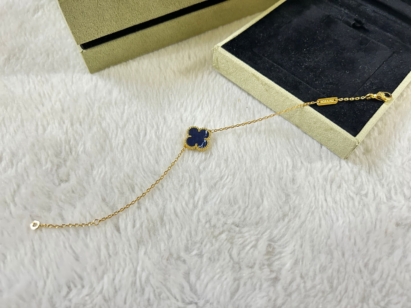 [⭐JeweliWhal]CLOVER 1 MOTIF PIETERSITE BRACELET