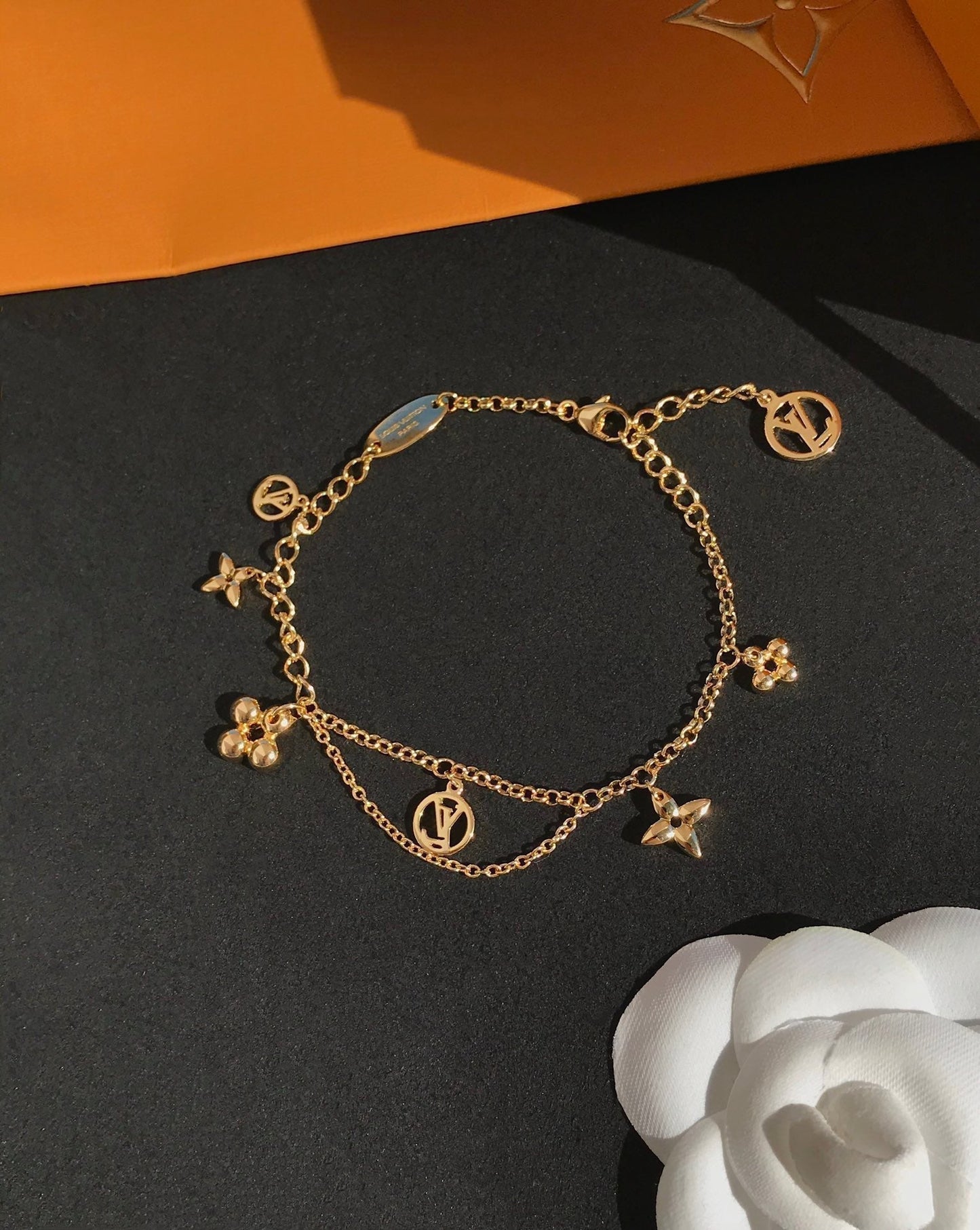 [⭐JeweliWhal]BLOOMING PINK GOLD MOP BRACELET